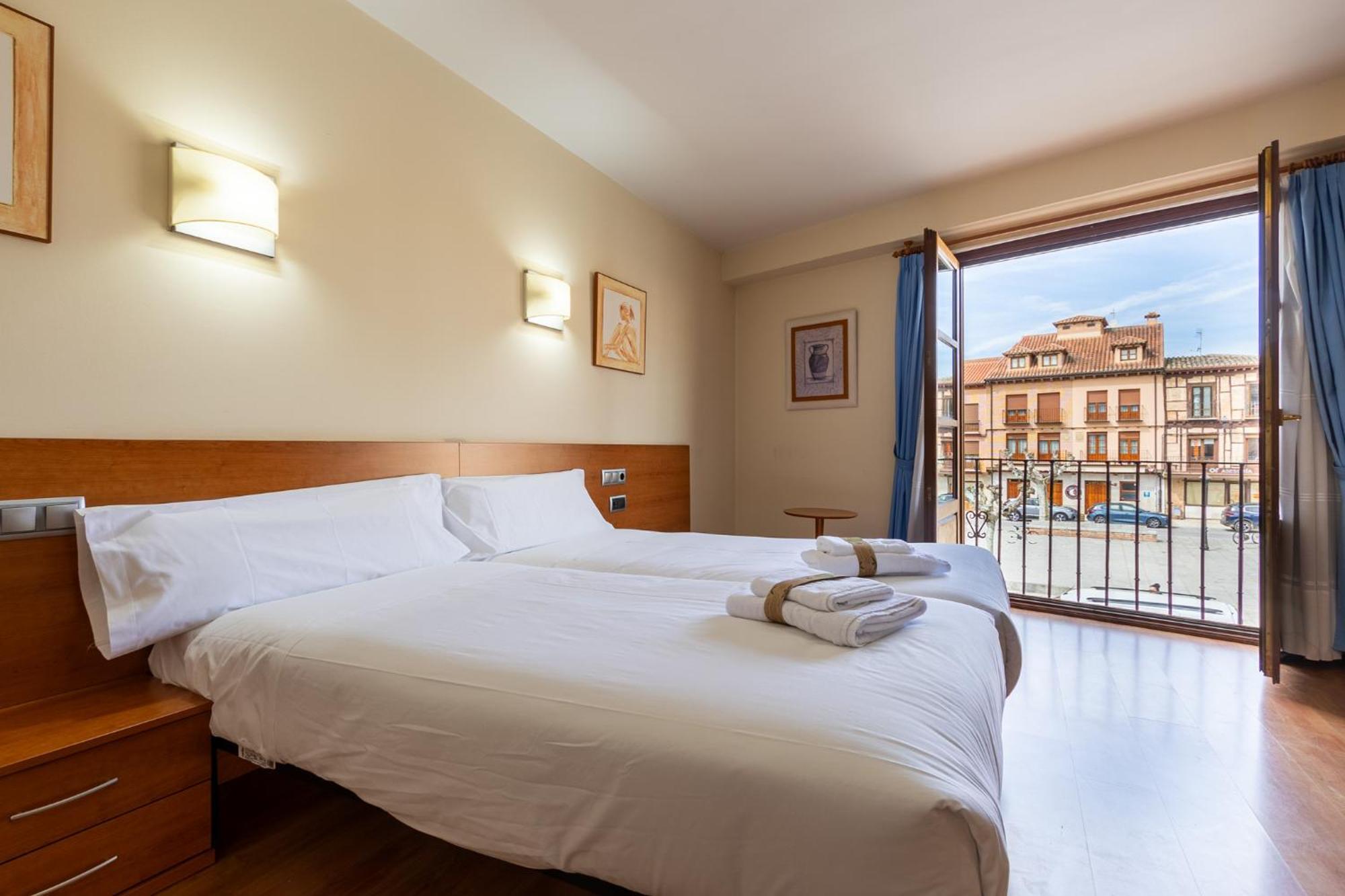 Insidehome Zaravencia Plaza Mayor トロ エクステリア 写真