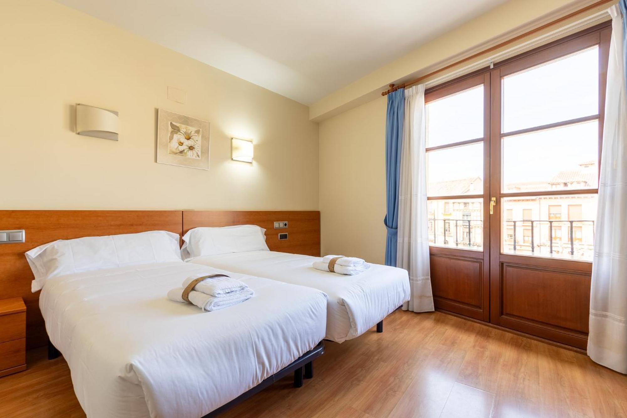 Insidehome Zaravencia Plaza Mayor トロ エクステリア 写真