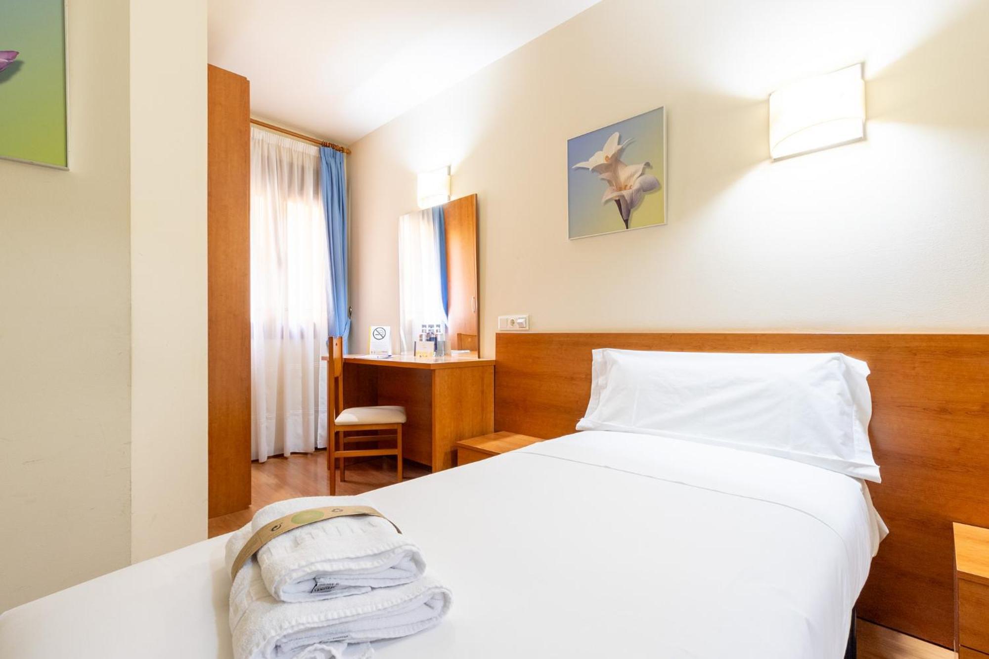 Insidehome Zaravencia Plaza Mayor トロ エクステリア 写真