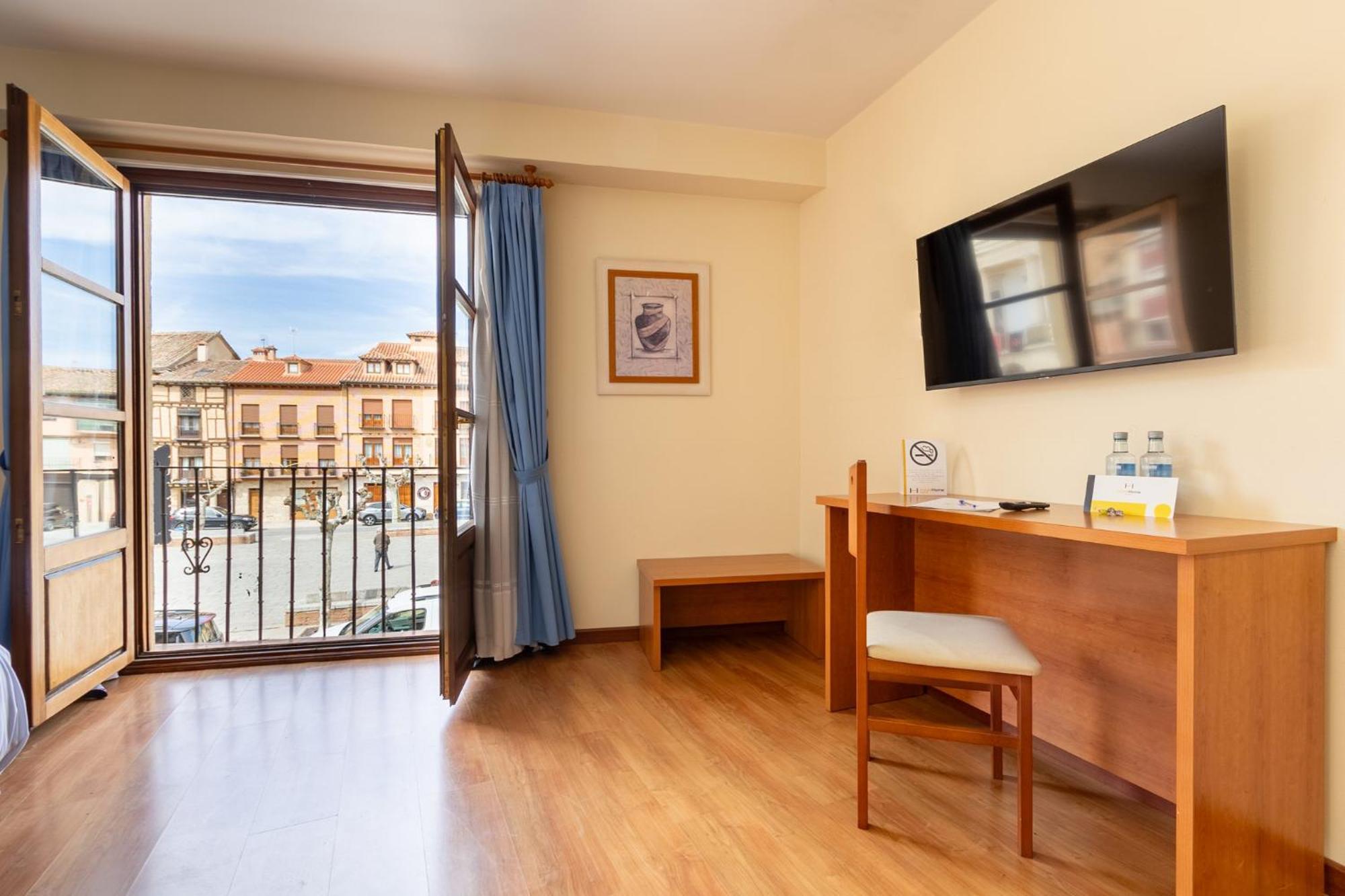 Insidehome Zaravencia Plaza Mayor トロ エクステリア 写真